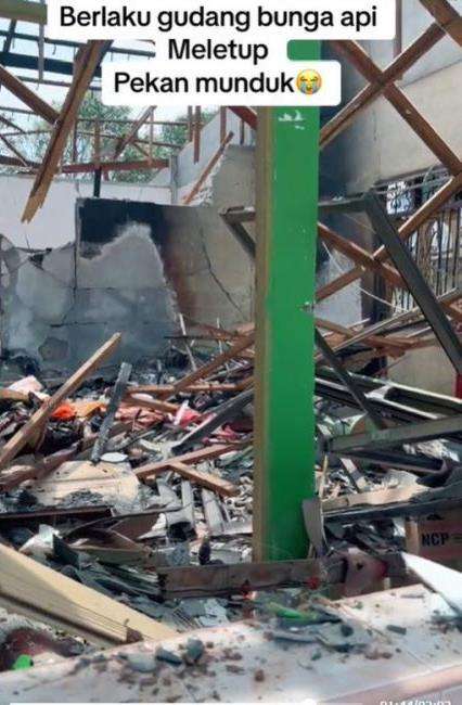 Musibah kebakaran akibat ledakan gudang mercon.