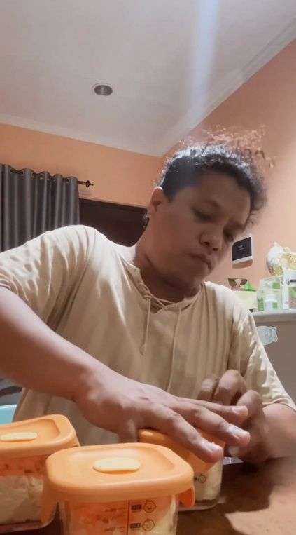 Arie Kriting membuat MPASI