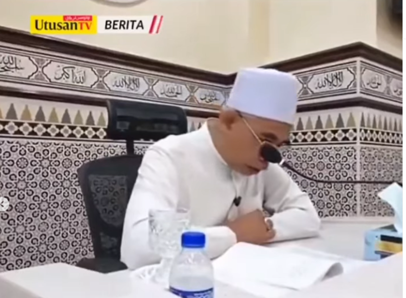 Instagram @taubatters