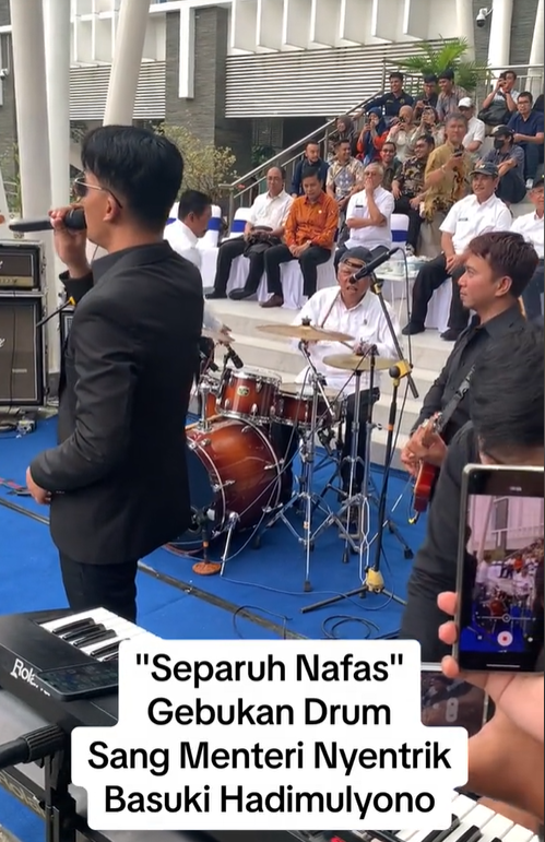 TikTok @jelong_jelong