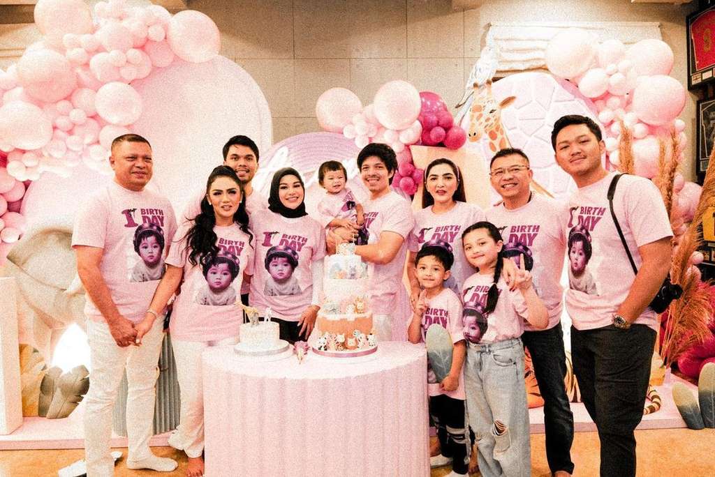 Ulang Tahun Ameena Ulang Tahun Ameena