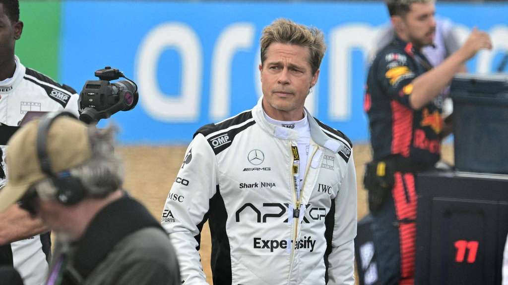 Brad Pitt menghentikan pembuatan film tentang pembalap Formula 1 akibat aksi mogok Hollywood Brad Pitt menghentikan pembuatan film tentang pembalap Formula 1 akibat aksi mogok Hollywood