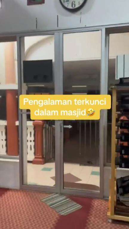 Pengalaman seram terkunci di dalam masjid.