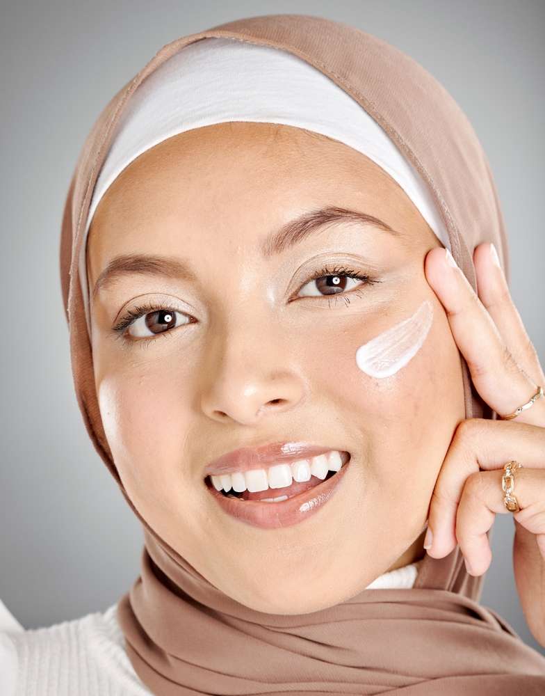 Memakai Skincare