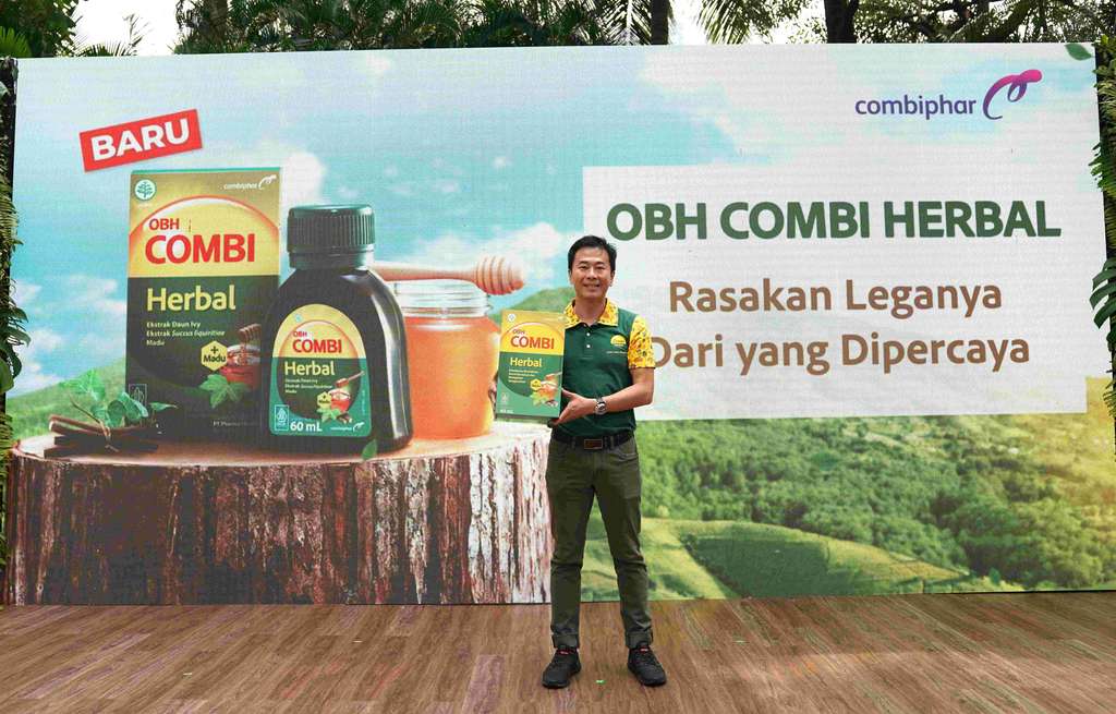 Weitarsa Hendarto, Senior Vice President Marketing & International Operations COMBIPHAR