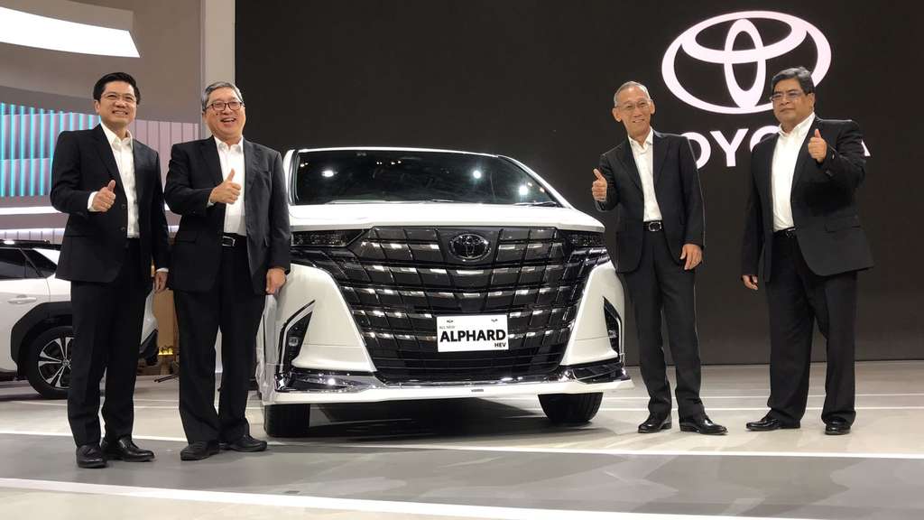 Toyota Luncurkan Alphard Teranyar di GIIAS 2023