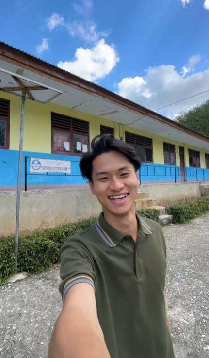Viral SD Negeri di NTT punya pemandangan cantik di belakang toiletnya.