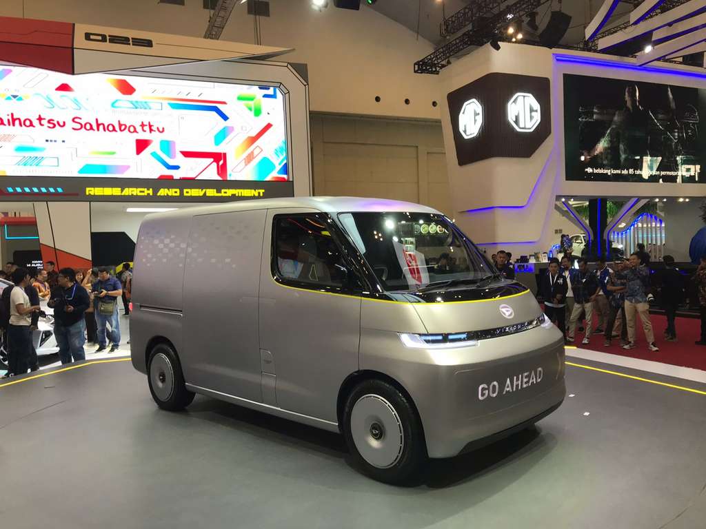 Daihatsu Bawa Gran Max Versi Listrik di GIIAS 2023