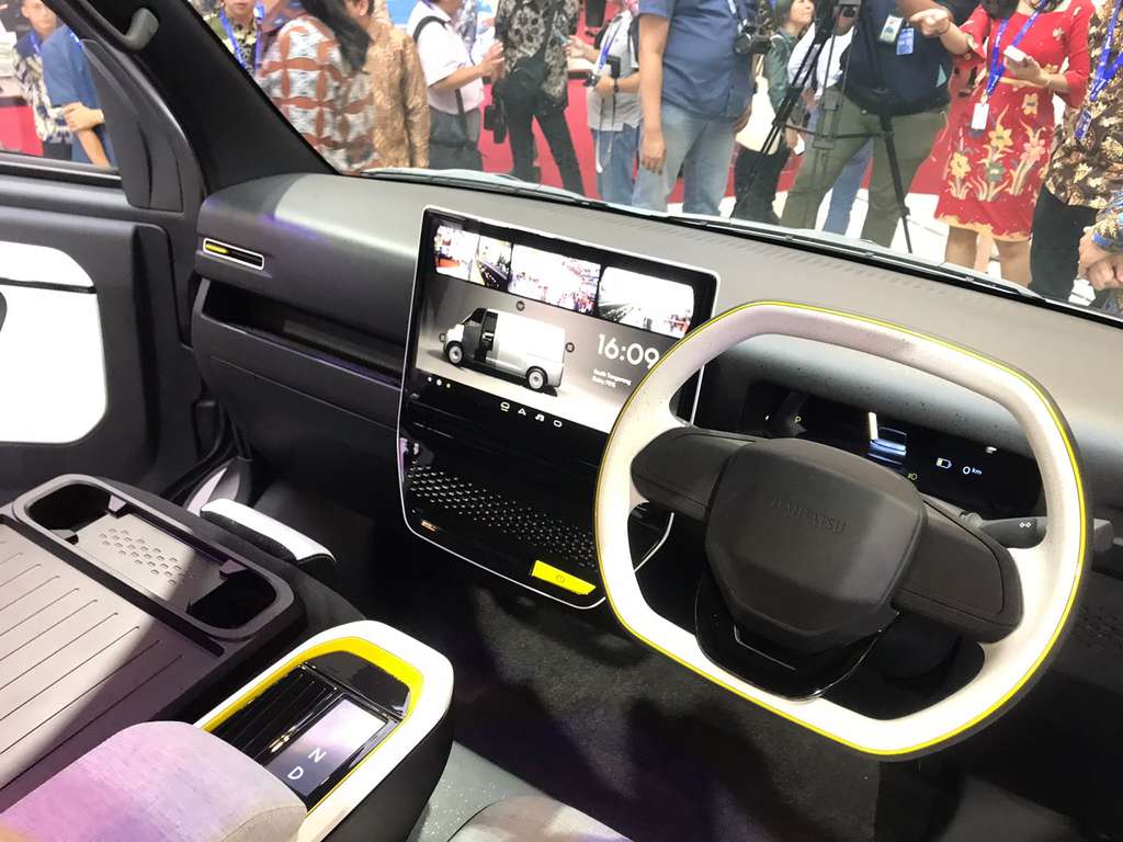 Daihatsu Bawa Gran Max Versi Listrik di GIIAS 2023