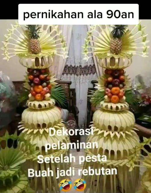 Potret pernikahan jadul tahun 90an yang unik dan penuh nostalgia.