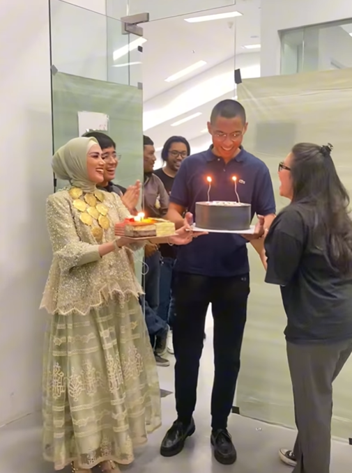 Tiara Savitri