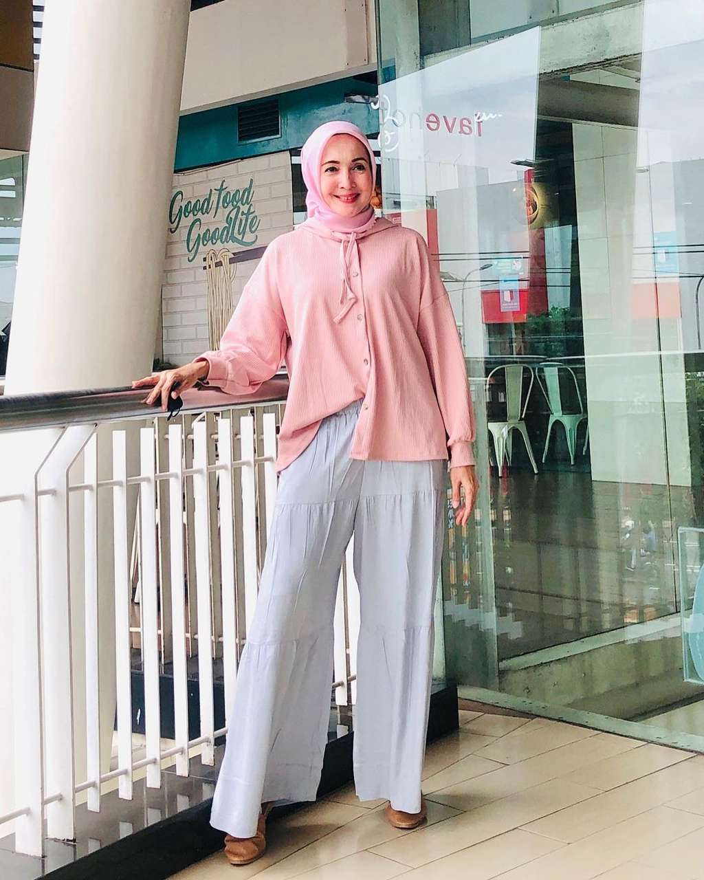 Potret Henidar Amroe Potret Henidar Amroe