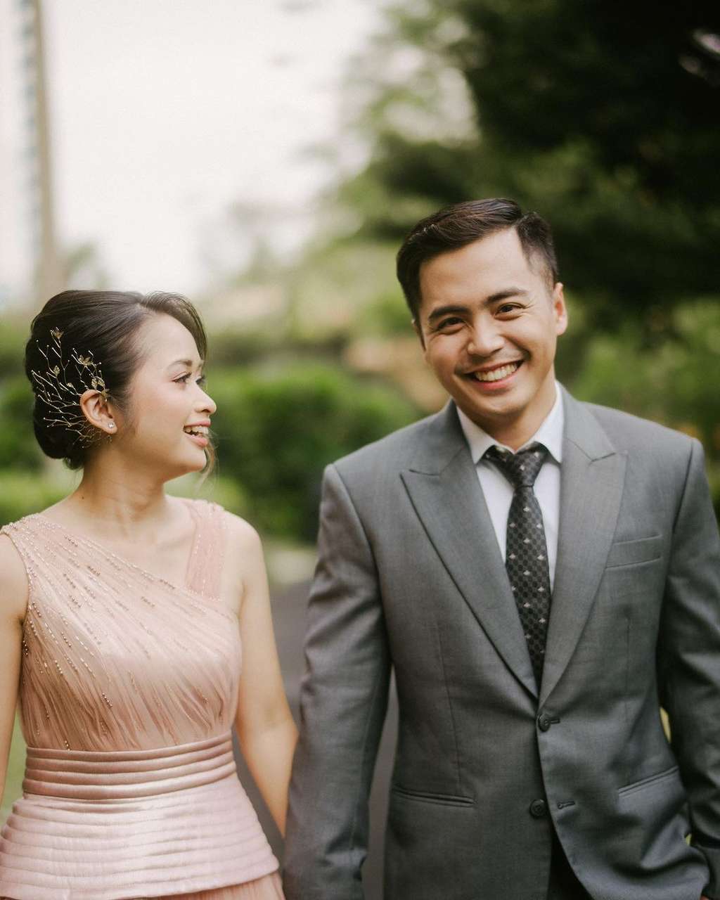Potret pertunangan Gritte Agatha dan Arif Hidayat Potret pertunangan Gritte Agatha dan Arif Hidayat