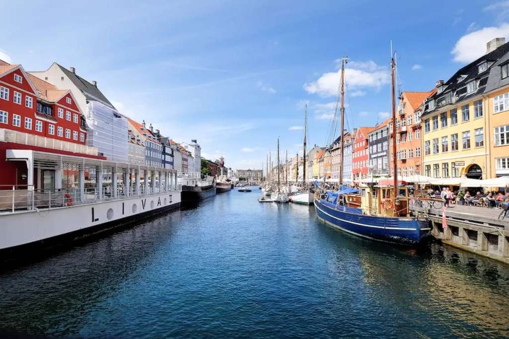 Salah satu kanal di Kopenhagen Salah satu kanal di Kopenhagen
