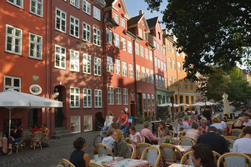 Kafe jalanan di Kopenhagen Kafe jalanan di Kopenhagen
