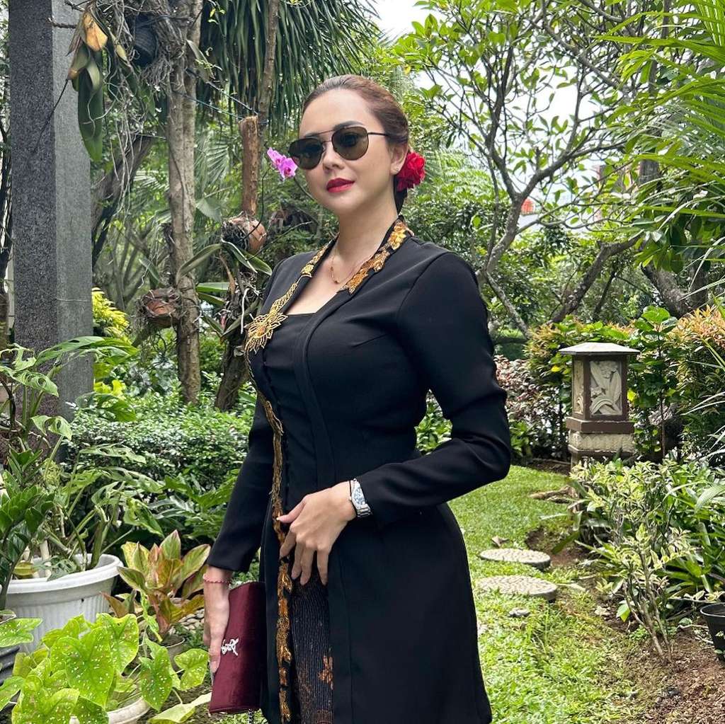Potret Aura Kasih (Foto: @aurakasih)