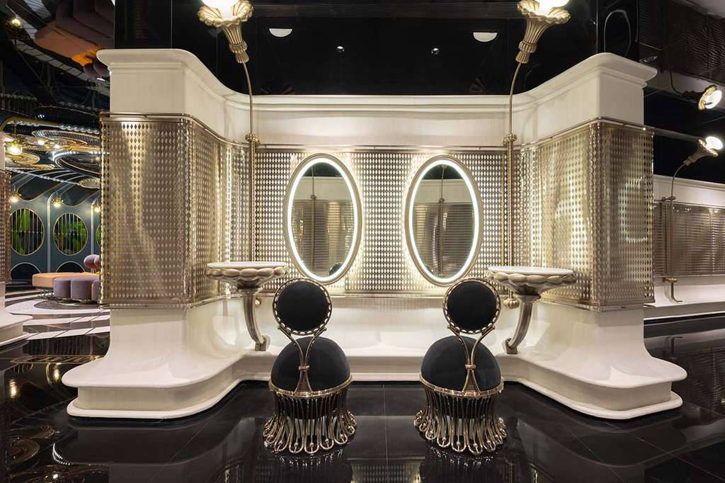 Toilet mewah & anggun di Deji Plaza