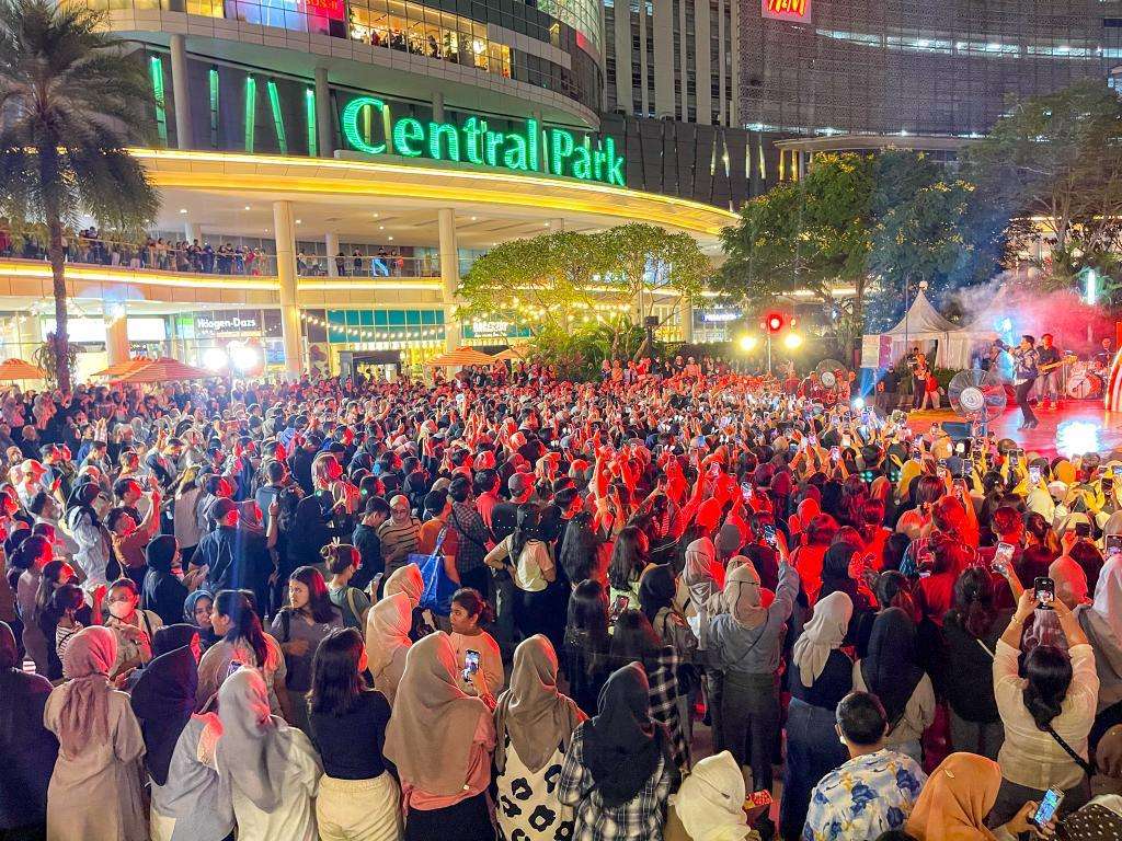 Central Park dan Neo Soho Mall