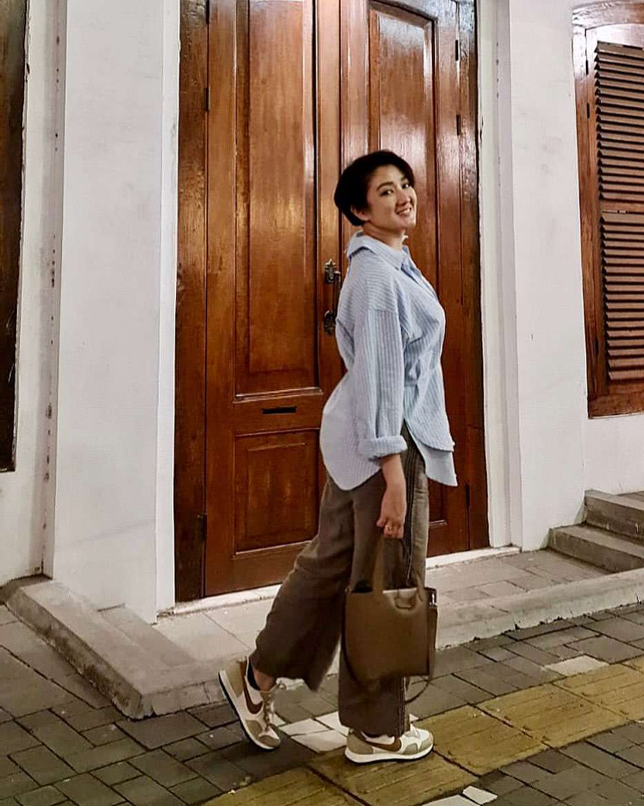 Melly Mono mantan vokalis grup SHE