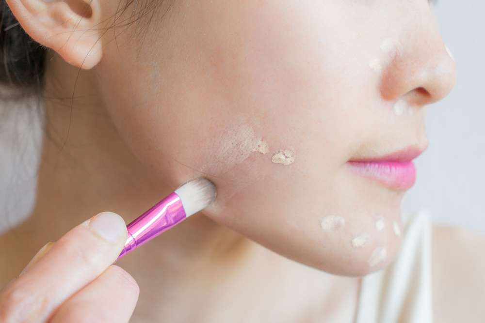Memakai Concealer
