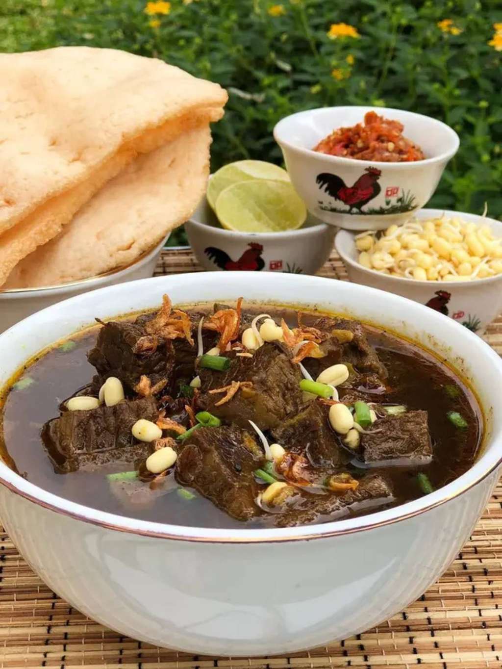 Rawon bukan pertamkali meraih penghargaan sebagai sup terlezat dunia