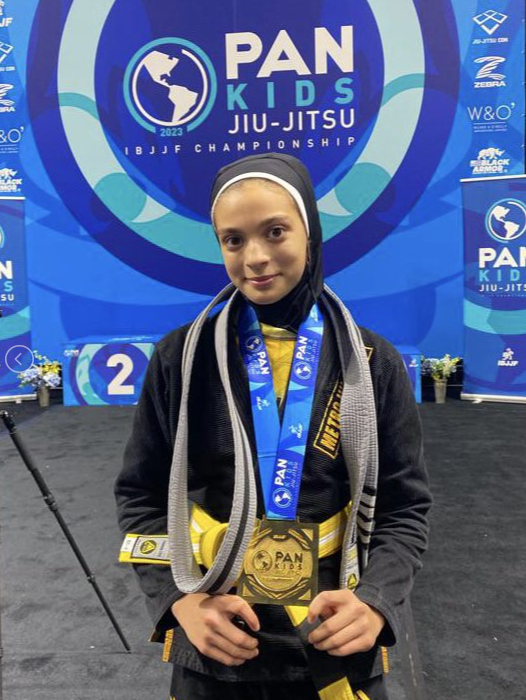 Aaminah, Atlet Jiu Jitsu Berhijab Pertama Cetak Sejarah bawa Medali Emas Turnamen Dunia di Usia 12 Tahun