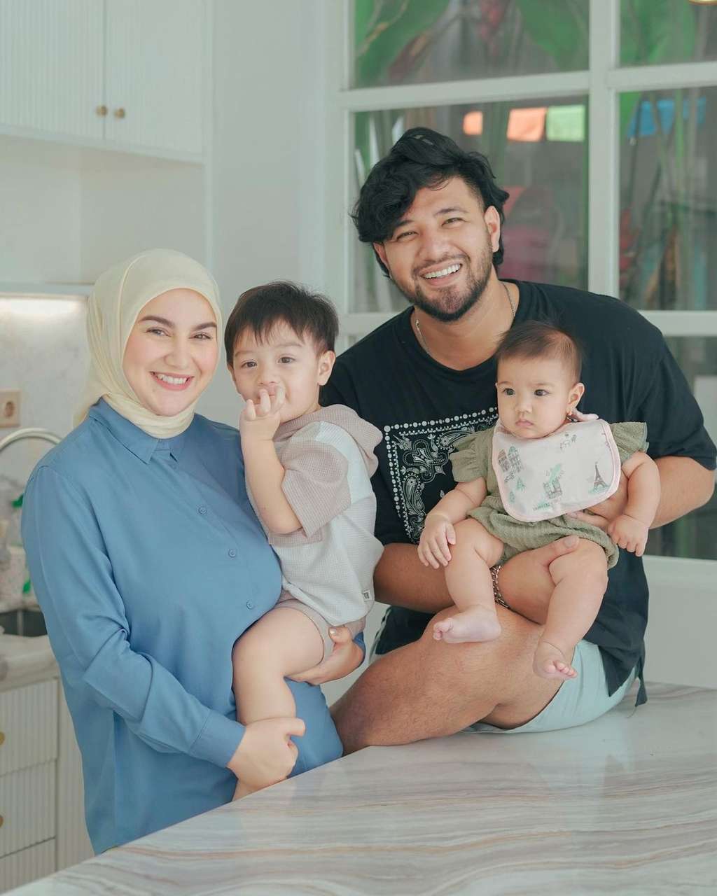 Irish Bella dan Ammar Zoni