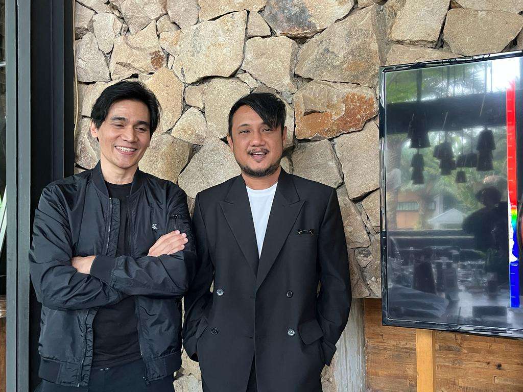 Tyo Nugros dan Joseph Saryuf