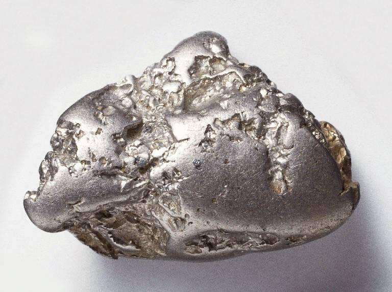 Penampakan rhodium, logam mulia yang mampu kalahkan emas.