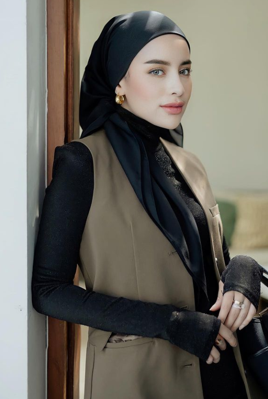 Aghnia Punjabi/ Foto: Instagram @emyaghnia