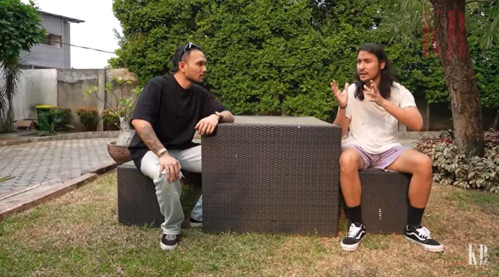 Potret rumah penyanyi Ello