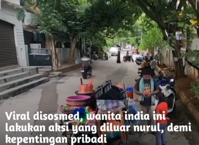 Kesal Motornya Terhalang, Wanita India ini Nekat Terbalikkan Gerobak ke Tengah Jalan