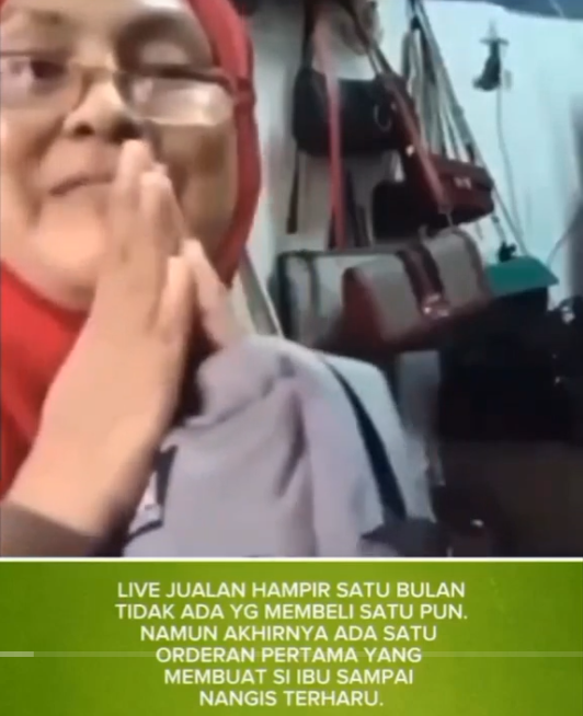 Perjuangan Ibu Penjual Tas, Langsung Nangis saat Ada Pembeli Pertama Selama 1 Bulan Live Jualan