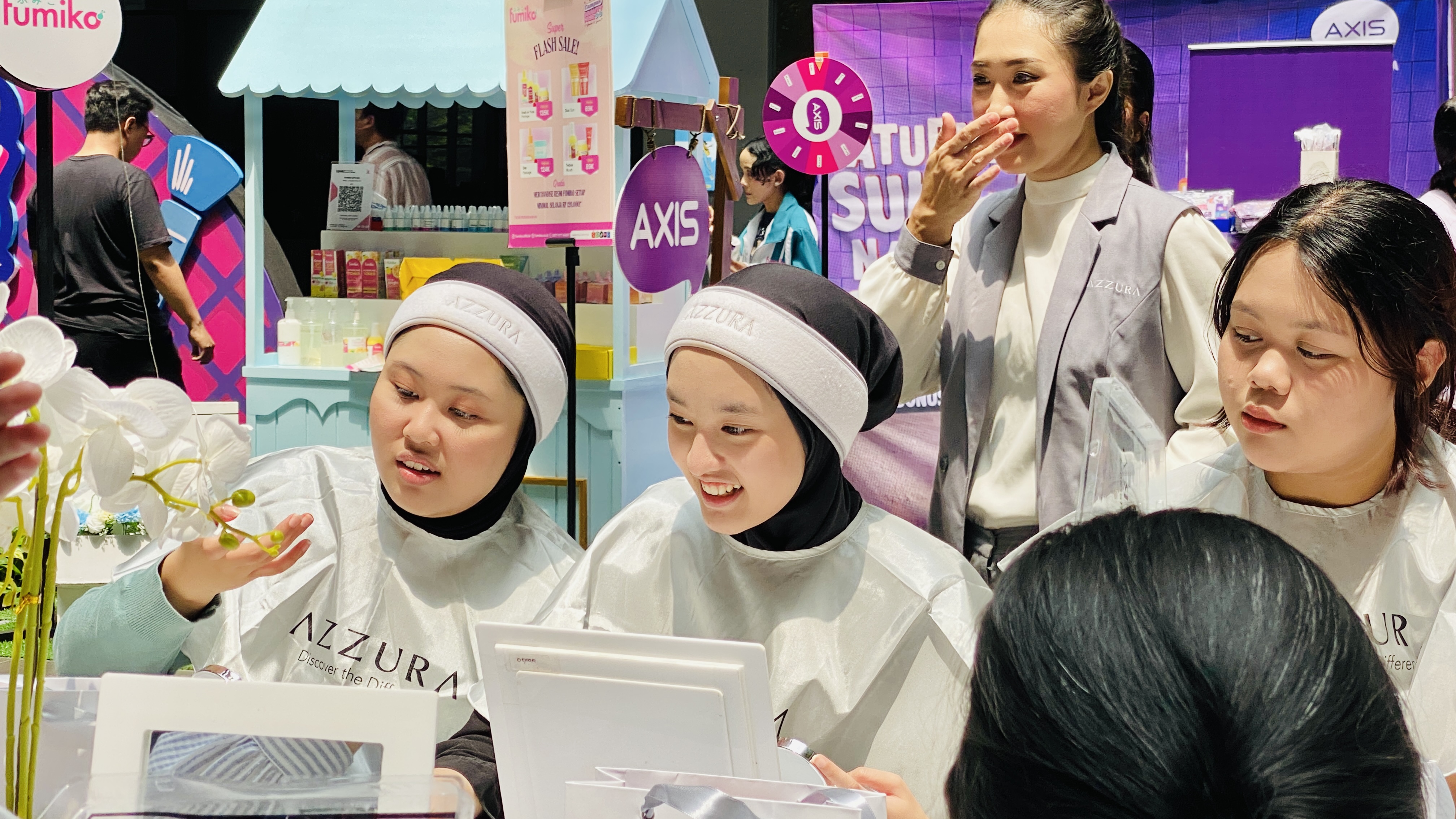 AZZURA Lip Velvet Bersinar di Campus Beauty Fair Binus Alam Sutera!