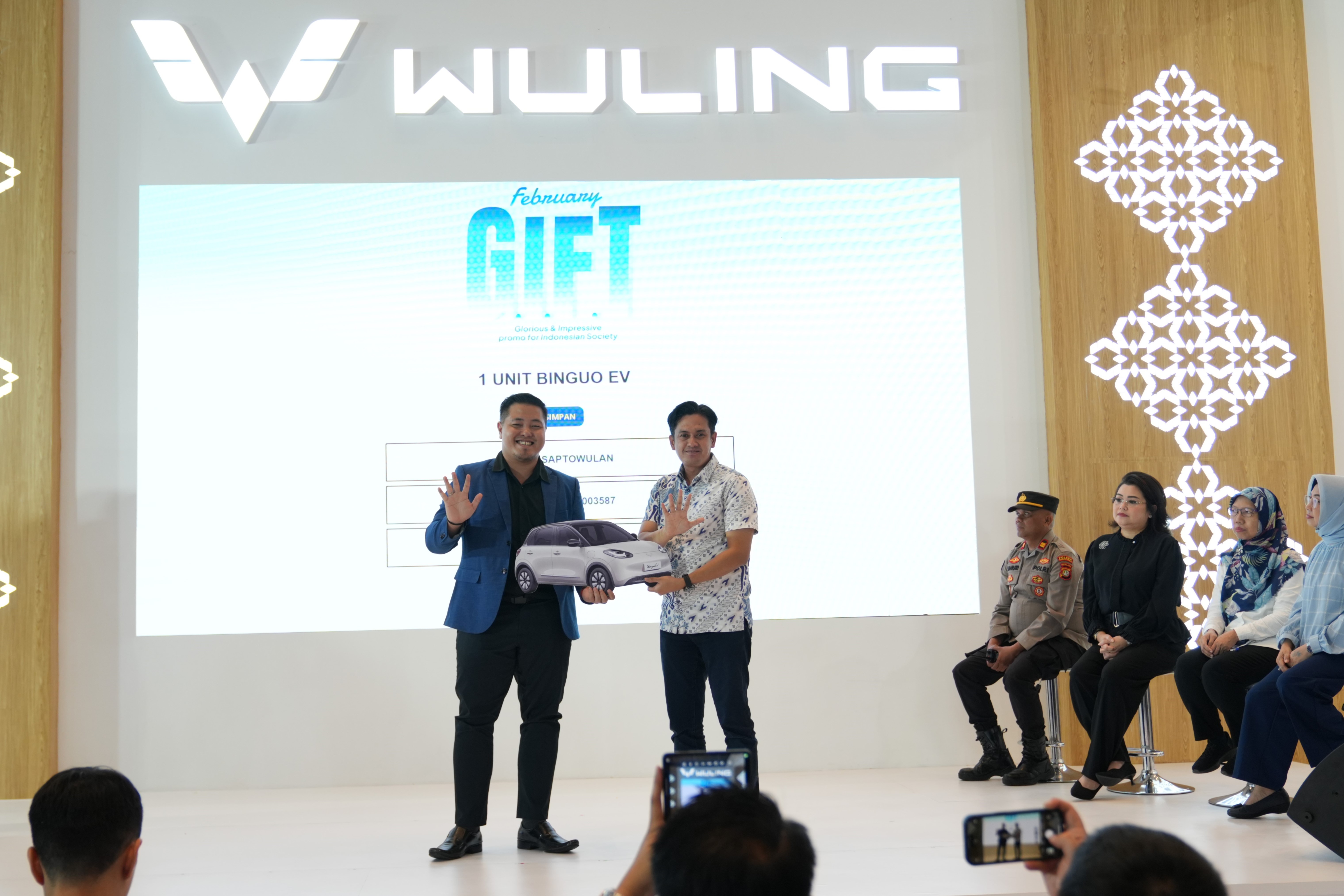 Wuling Umumkan Dua Pemenang Hadiah Utama! BinguoEV Jadi Apresiasi untuk Konsumen Setia