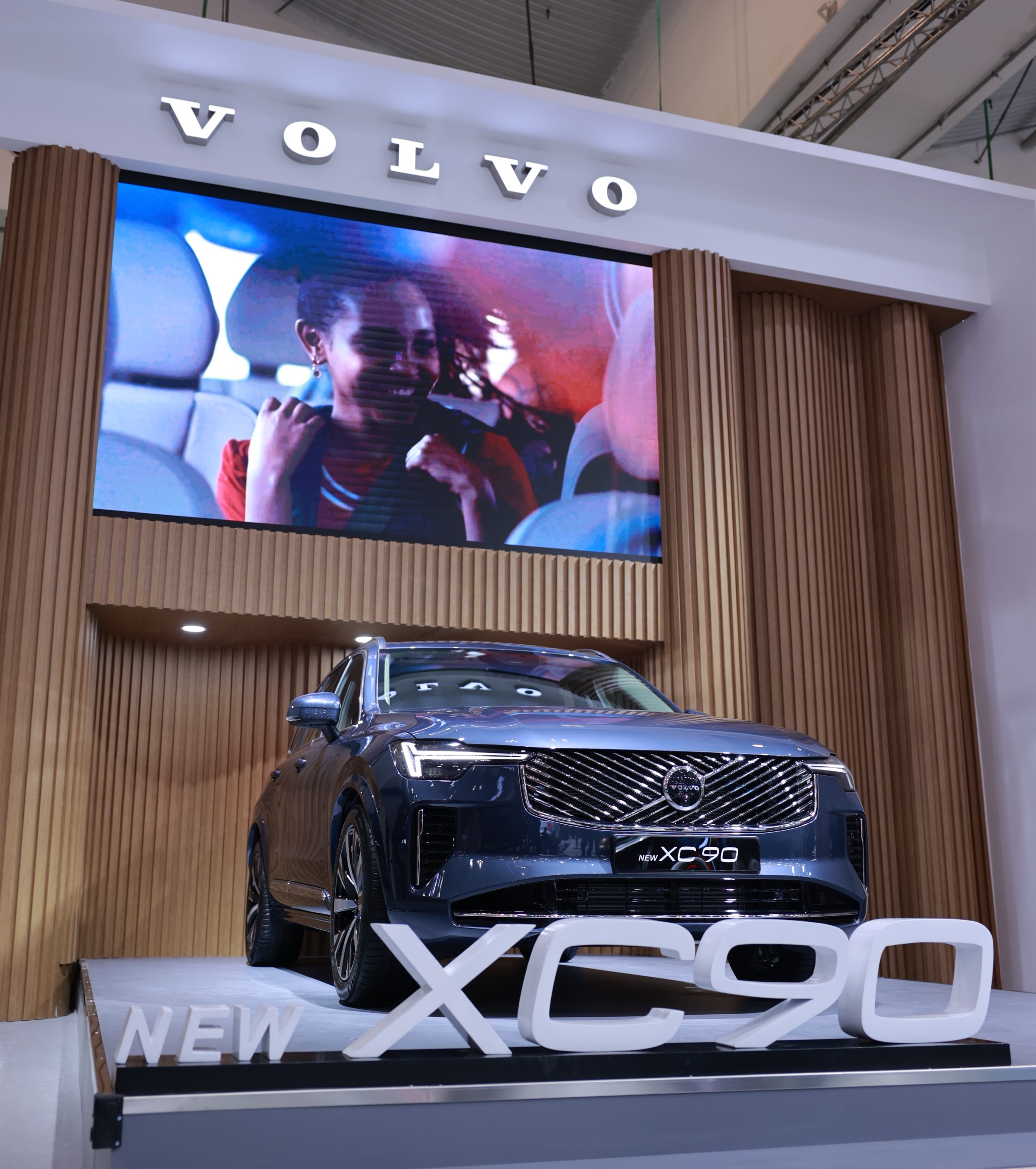 Volvo Hadirkan Mobil Listrik Canggih & Harga Baru di GIIAS 2025, Gandeng Marc Klok Jadi Wajah Brand