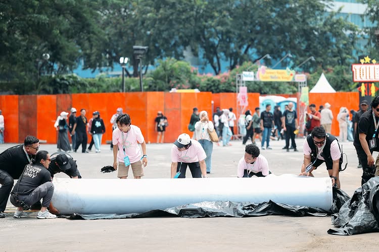 Solat Jumat di Pesta Pora 2025