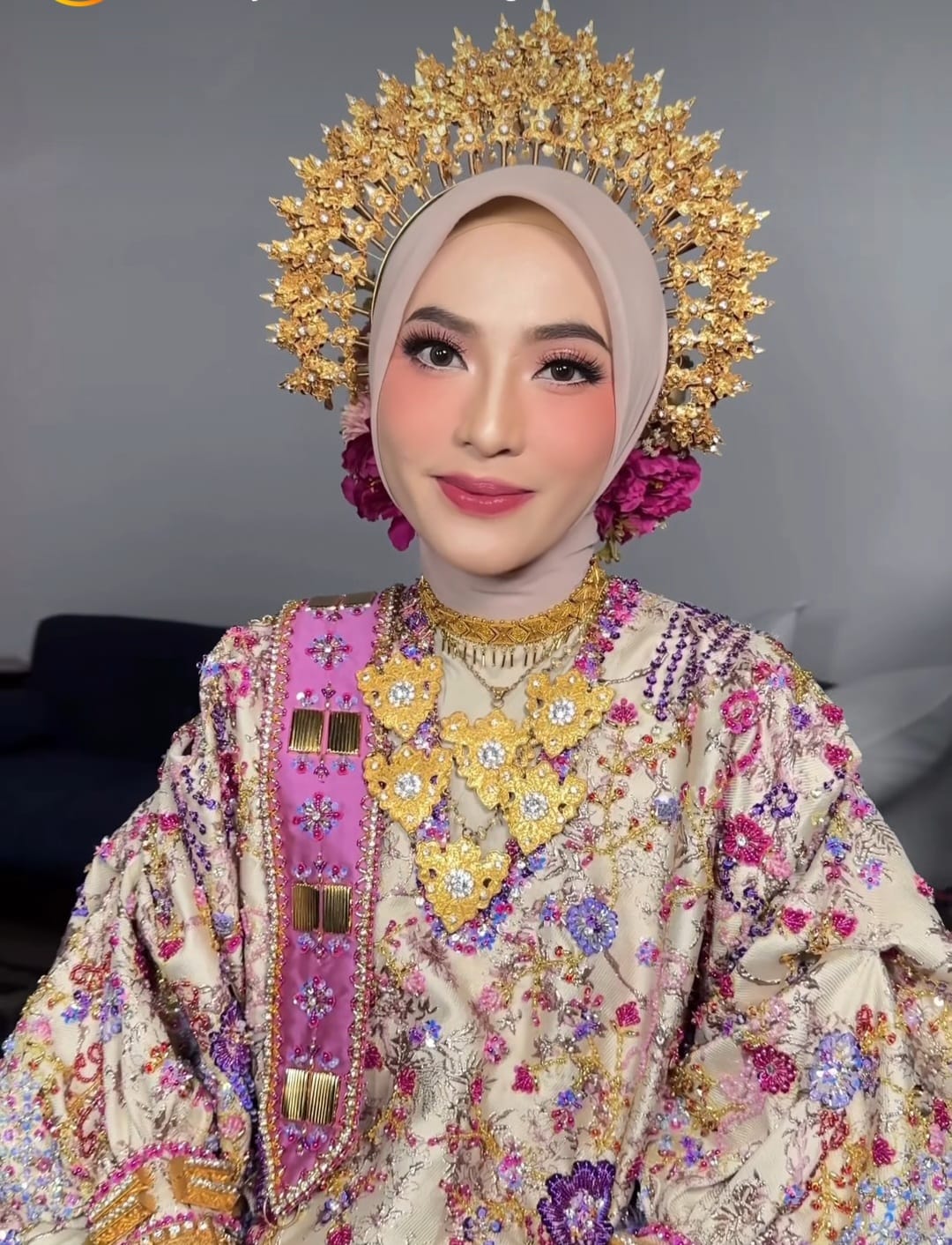 Makeup pernikahan Feby Putri