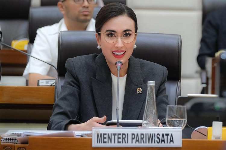 Menteri Pariwisata Widi Wardhana