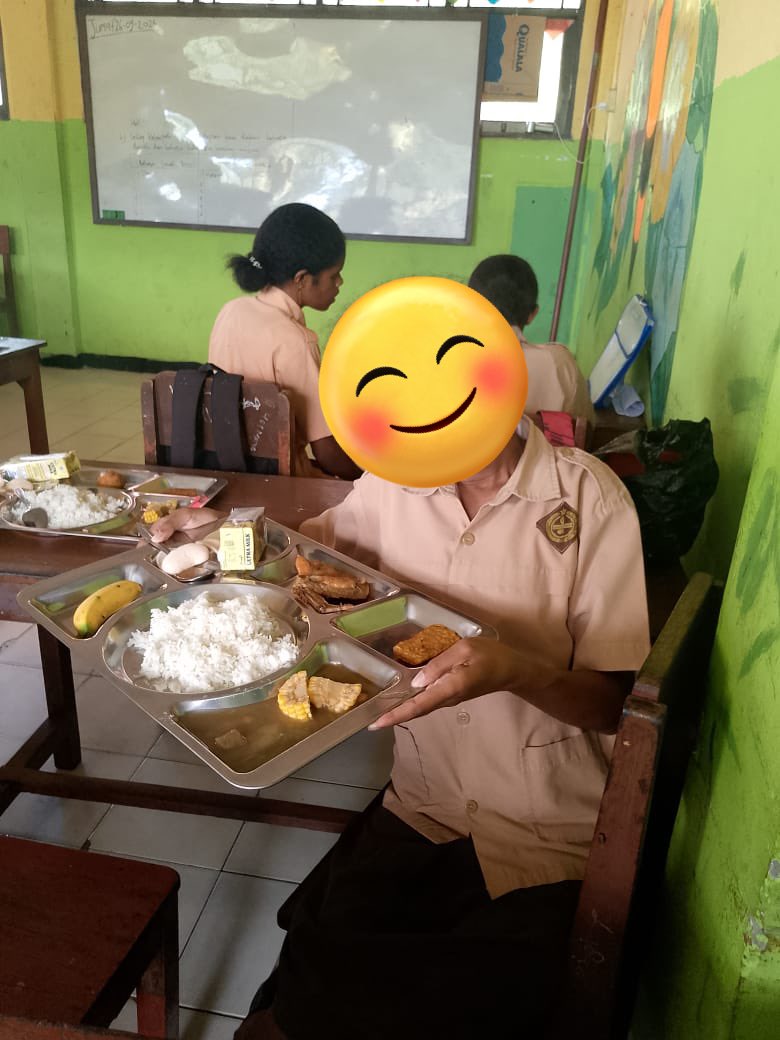 Makanan Bergizi Gratis Sebelum dan Setelah Viral di Jayapura
