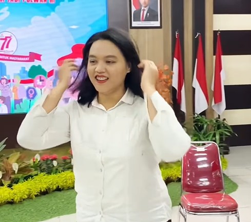 Kelas makeup untuk Polwan