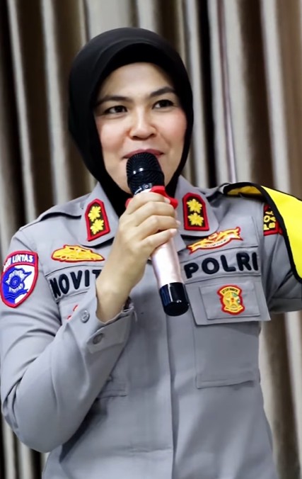 Kelas makeup untuk Polwan