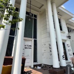 Detik-detik Uya Kuya Kembali ke Rumah Usai Dijarah, Kondisi Memprihatinkan