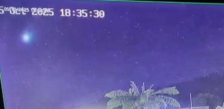 Meteor jatuh di Cirebon