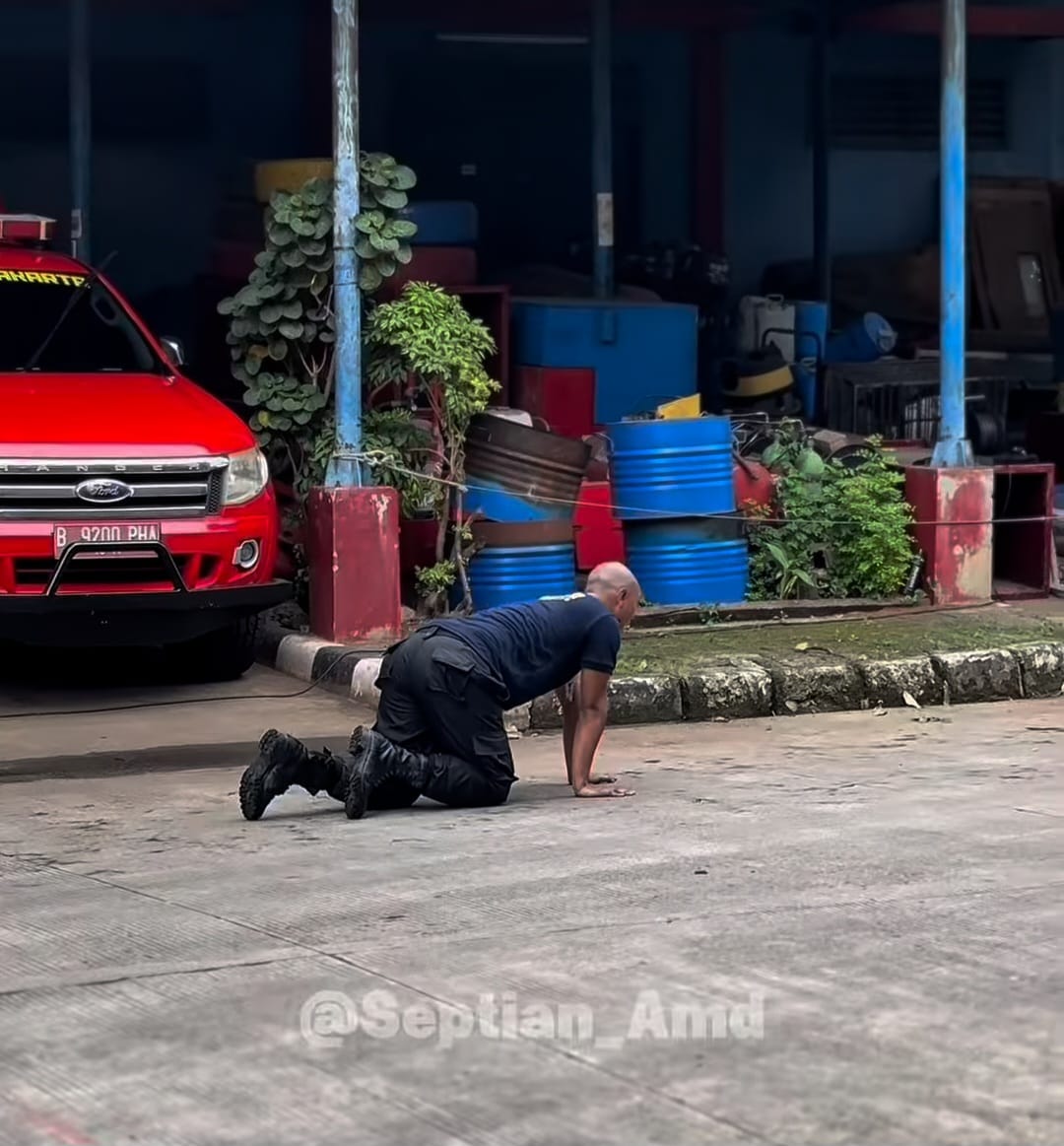 Pelatihan petugas Damkar