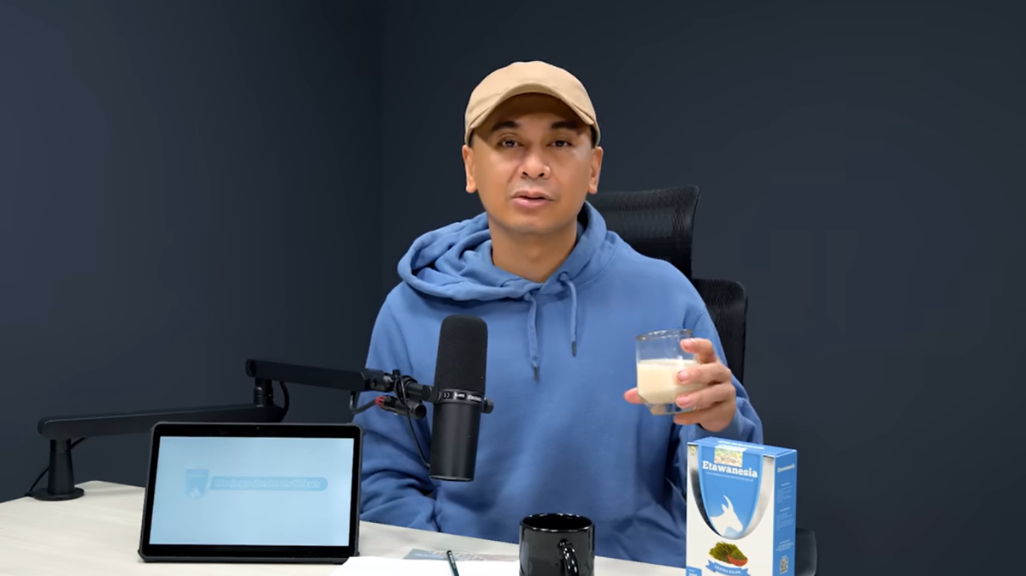 Bahas Asam Urat dan Pola Hidup Sehat, Obrolan Raditya Dika dan dr. Adrian Jadi Sorotan