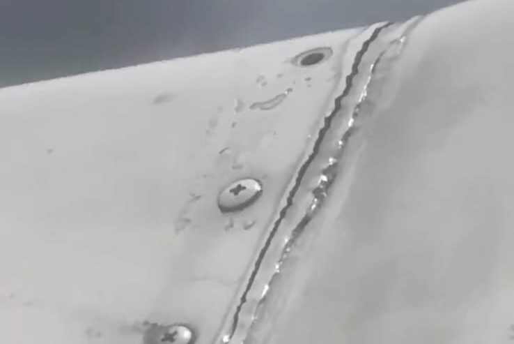 Baut kendur di sayap Lion Air