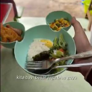 Konsep Unik Warteg Bayi di Bandung, Beres Makan Cuci Piring Sendiri