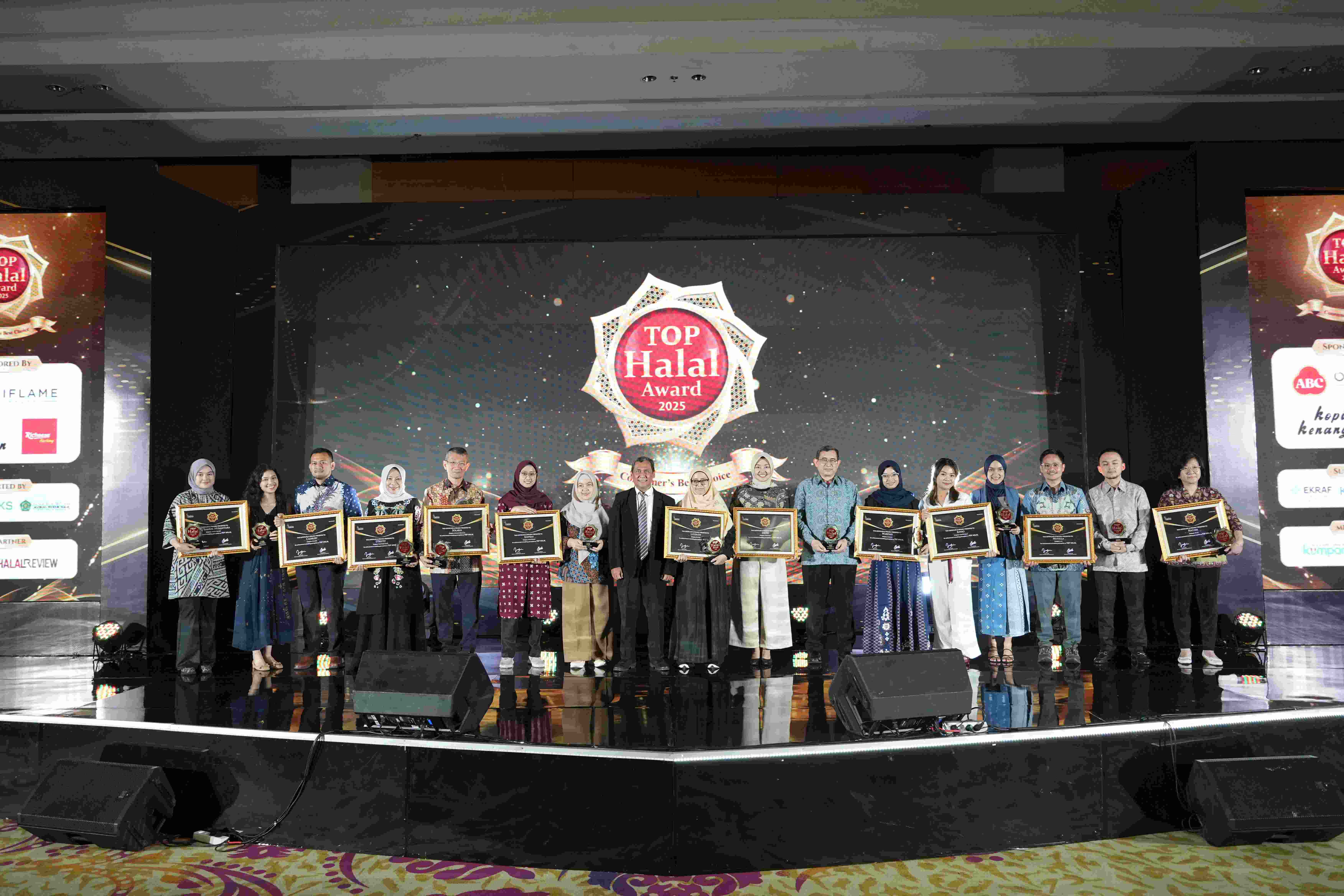 Masako®, Sajiku® & SAORI®, Tiga Produk Andalan Ajinomoto Raih Penghargaan Tertinggi di Ajang TOP Halal Award 2025 Masako®, Sajiku® & SAORI®, Tiga Produk Andalan Ajinomoto Raih Penghargaan Tertinggi di Ajang TOP Halal Award 2025