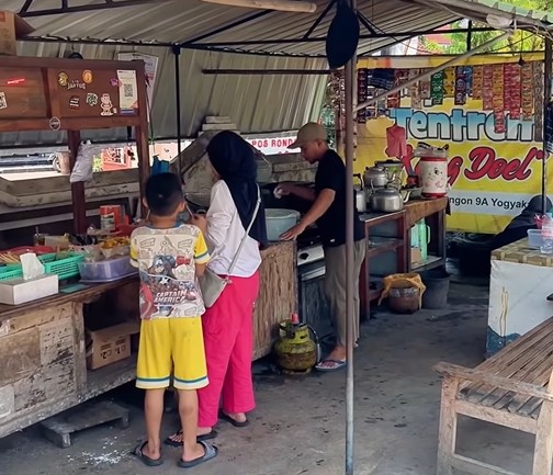 Angkringan Tentrem Kang Doel Angkringan Tentrem Kang Doel